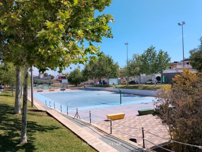 Image No.20-7 Bed Property for sale