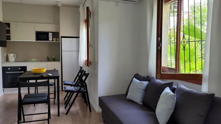 Image No.40-7 Bed Property for sale