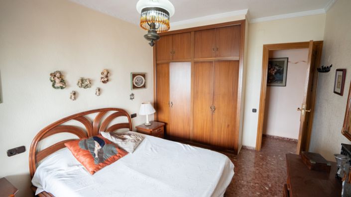 Image No.24-3 Bed Apartment for sale