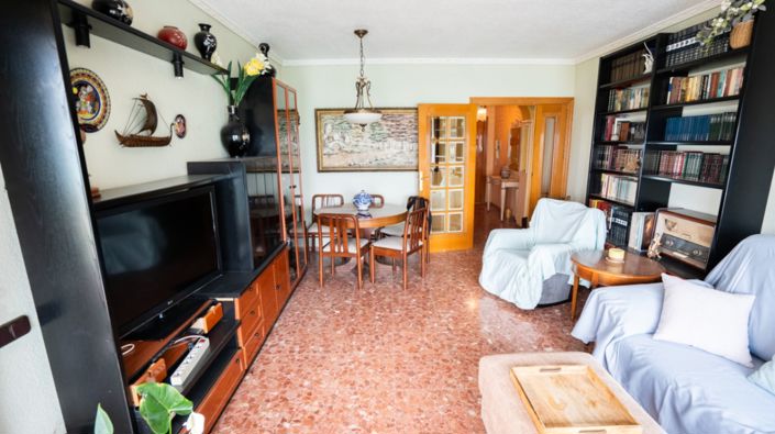 Image No.9-3 Bed Property for sale