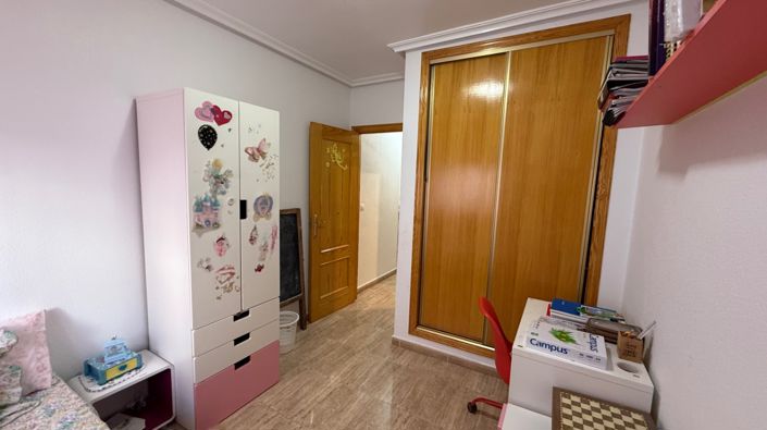 Image No.12-3 Bed Apartment for sale