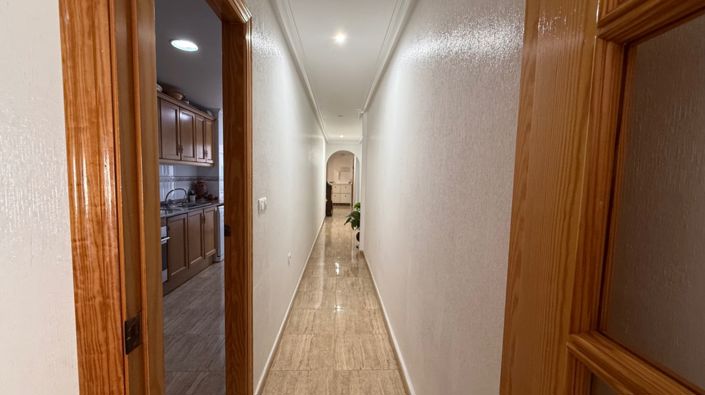 Image No.18-3 Bed Apartment for sale