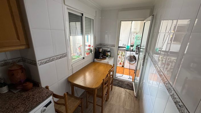 Image No.20-3 Bed Apartment for sale