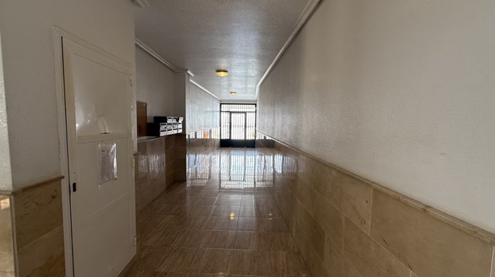 Image No.35-3 Bed Apartment for sale