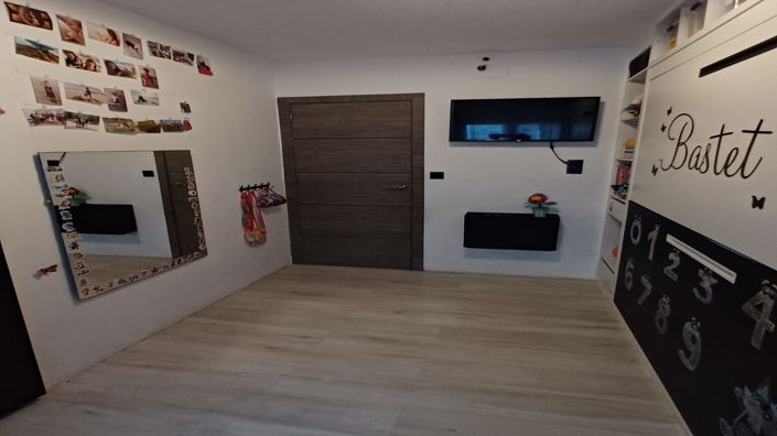 Image No.28-3 Bed Property for sale