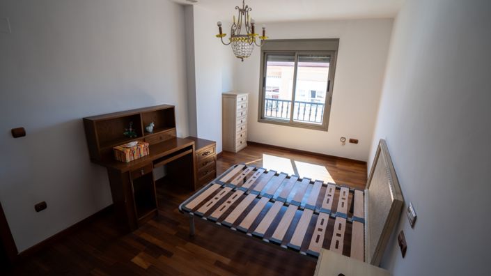 Image No.27-3 Bed Penthouse for sale