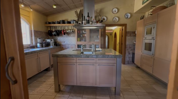 Image No.18-6 Bed Villa for sale