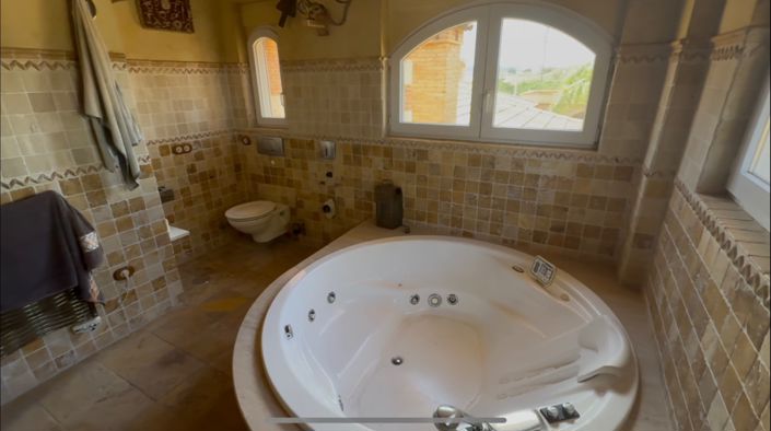 Image No.34-6 Bed Villa for sale