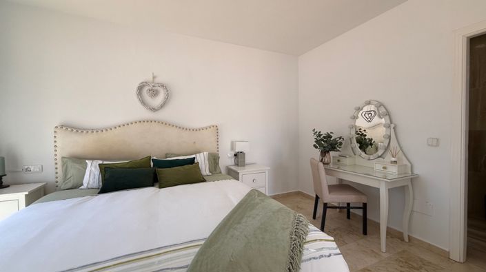 Image No.25-4 Bed Villa for sale