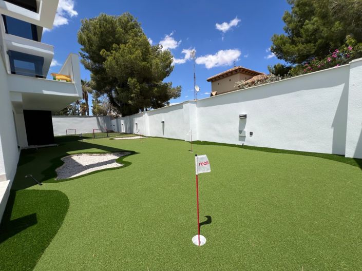 Image No.12-Villa de 4 chambres à vendre à Orihuela Costa