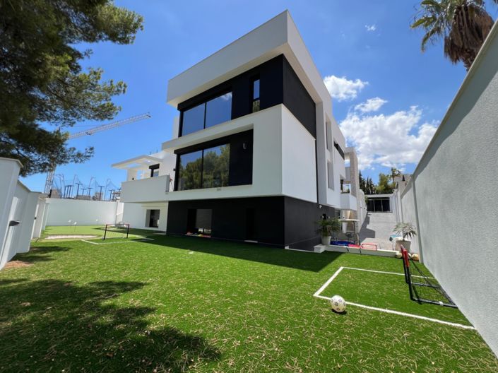 Image No.5-Villa de 4 chambres à vendre à Orihuela Costa