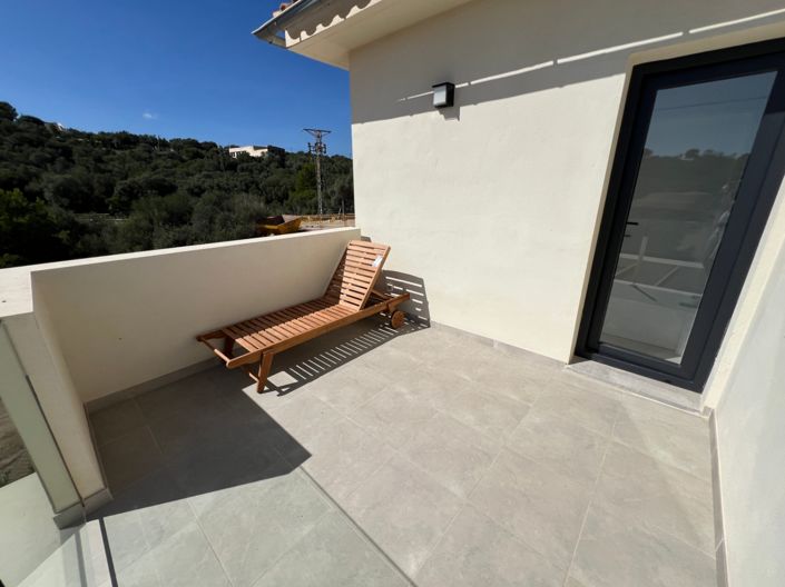 Image No.21-2 Bed Property for sale