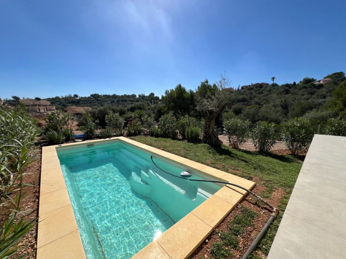 Image No.30-2 Bed Property for sale