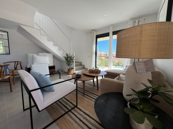 Image No.32-2 Bed Property for sale