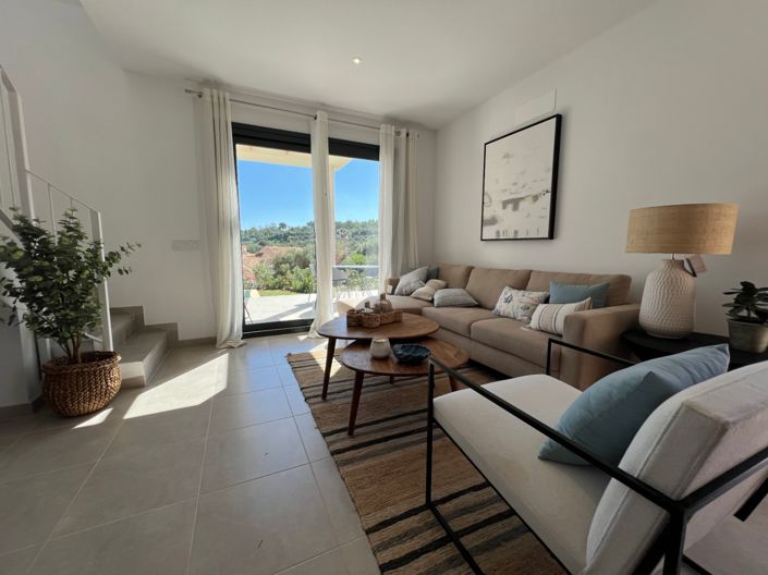 Image No.33-2 Bed Property for sale