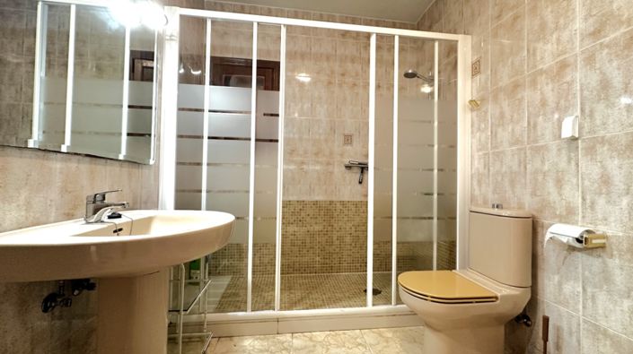 Image No.18-3 Bed Bungalow for sale