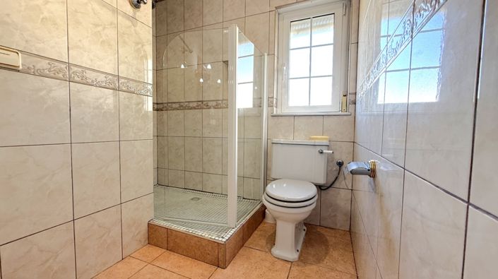 Image No.39-4 Bed Property for sale