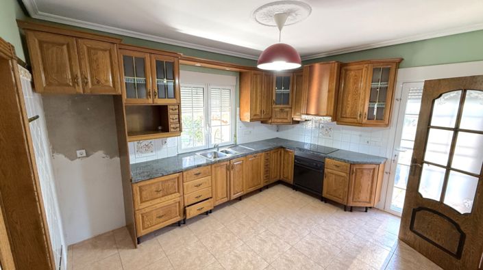 Image No.7-4 Bed Property for sale