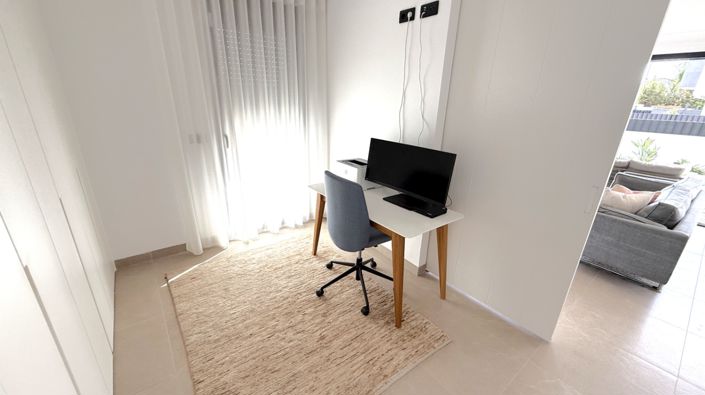 Image No.20-3 Bed Apartment for sale