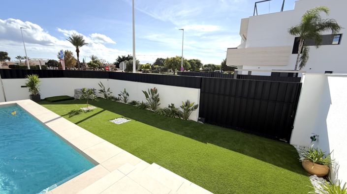 Image No.25-3 Bed Apartment for sale