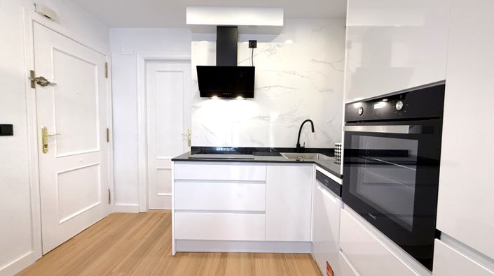 Image No.6-2 Bed Property for sale