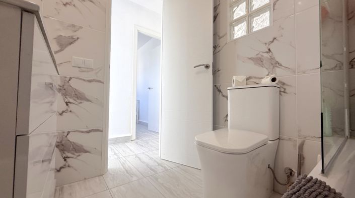 Image No.27-2 Bed Villa for sale