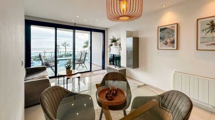 Image No.12-2 Bed Property for sale