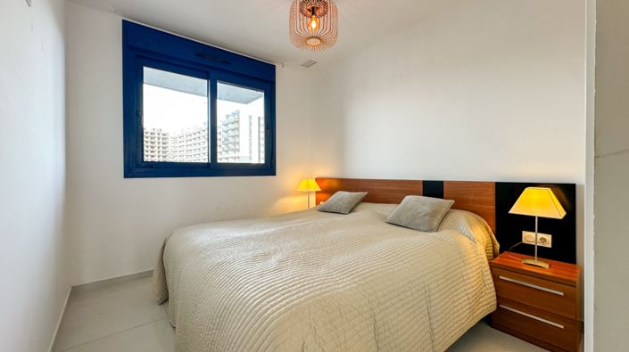 Image No.25-2 Bed Property for sale