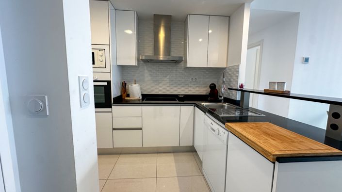 Image No.8-2 Bed Property for sale