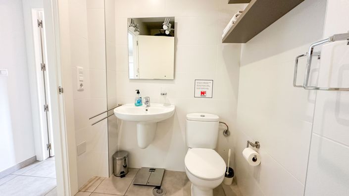 Image No.7-2 Bed Property for sale