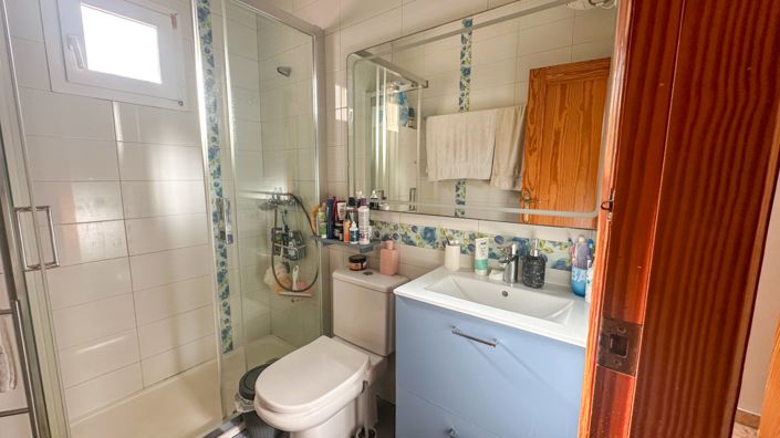 Image No.26-2 Bed Townhouse for sale