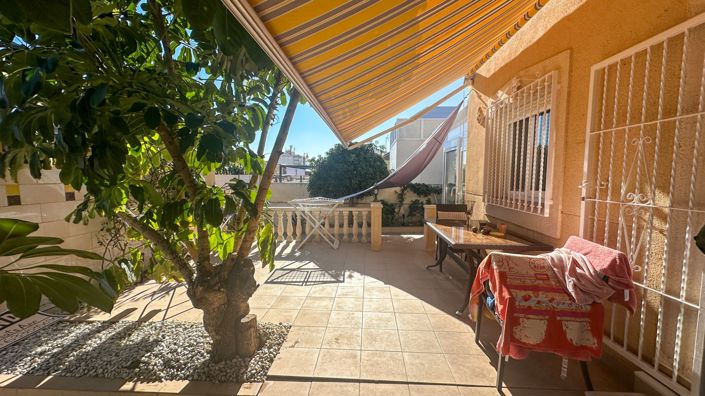 Image No.6-2 Bed Townhouse for sale