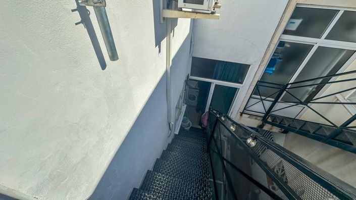 Image No.21-2 Bed Property for sale