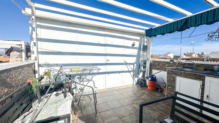 Image No.22-2 Bed Property for sale