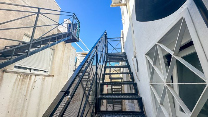 Image No.27-2 Bed Property for sale