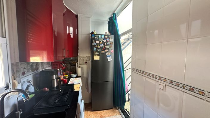 Image No.28-2 Bed Property for sale