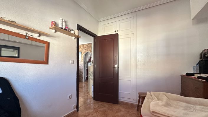 Image No.9-2 Bed Property for sale