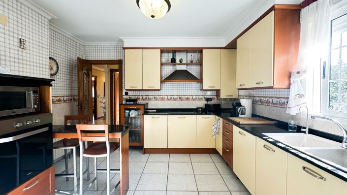 Image No.16-6 Bed Villa for sale