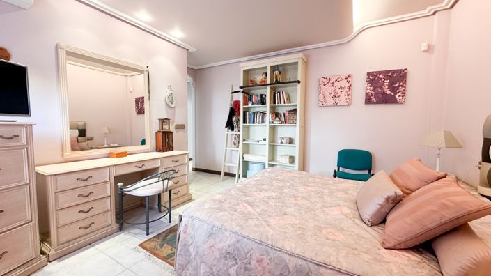 Image No.25-6 Bed Villa for sale