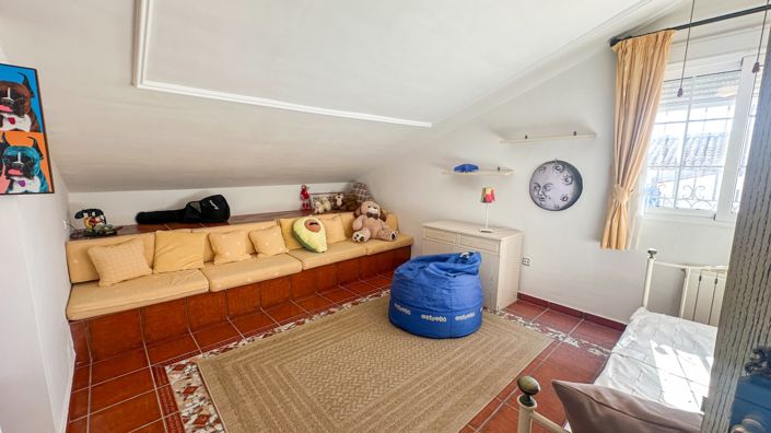 Image No.29-6 Bed Villa for sale