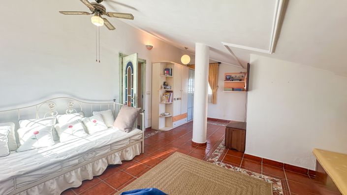 Image No.33-6 Bed Villa for sale