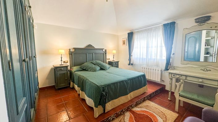 Image No.38-6 Bed Villa for sale