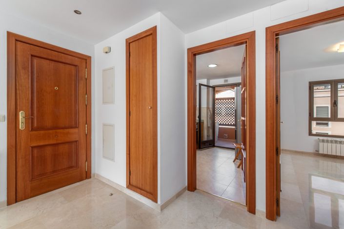 Image No.11-2 Bed Property for sale