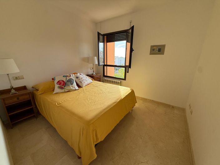 Image No.13-2 Bed Property for sale