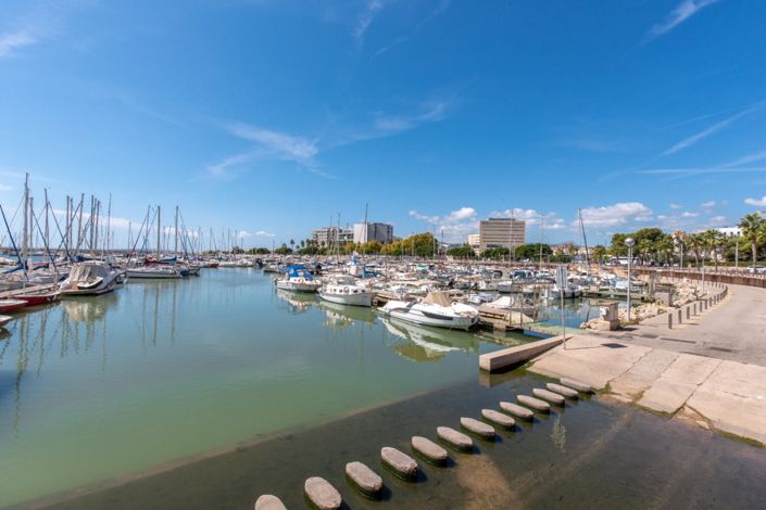 Image No.25-2 Bed Property for sale