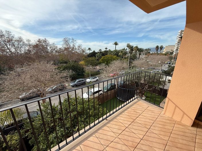 Image No.28-2 Bed Property for sale