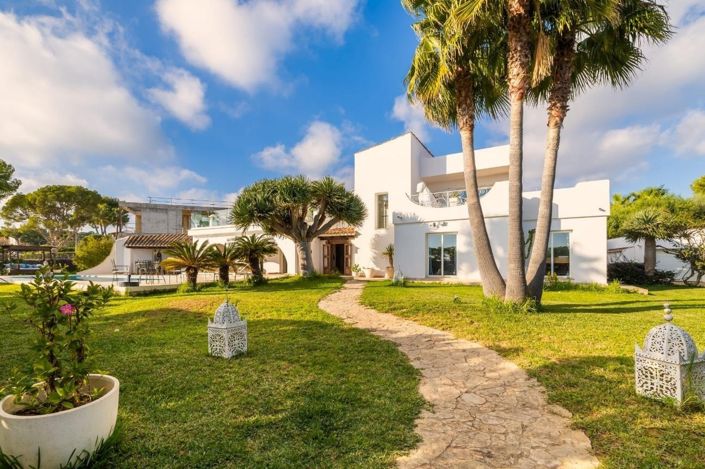 Image No.3-Villa for sale