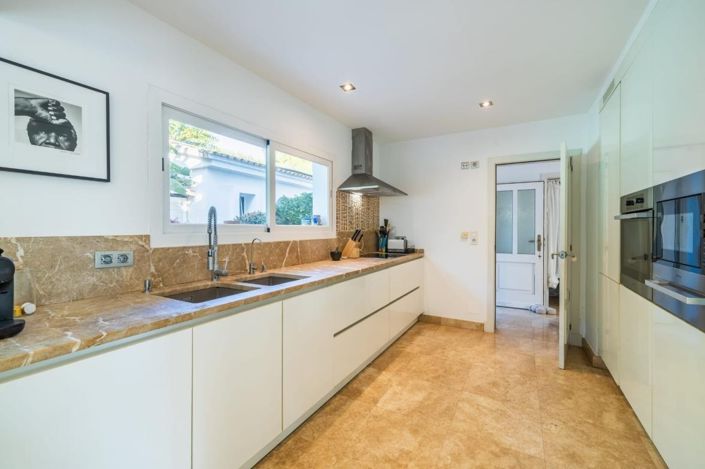 Image No.5-Villa for sale