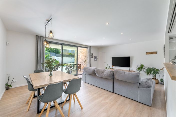 Image No.6-3 Bed Villa for sale