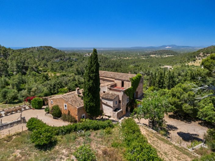 Image No.6-7 Bed Property for sale